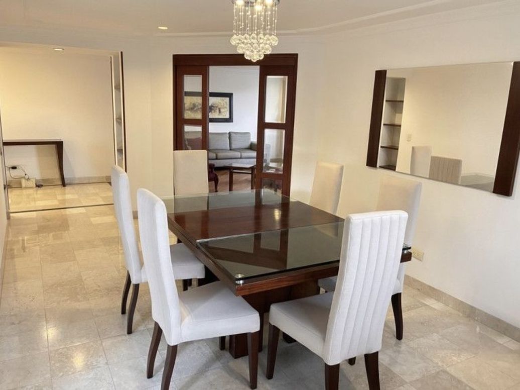 Apartamento de 3 alcobas en venta en La Calleja, Bogotá, 227 m² · foto 3 de 16
