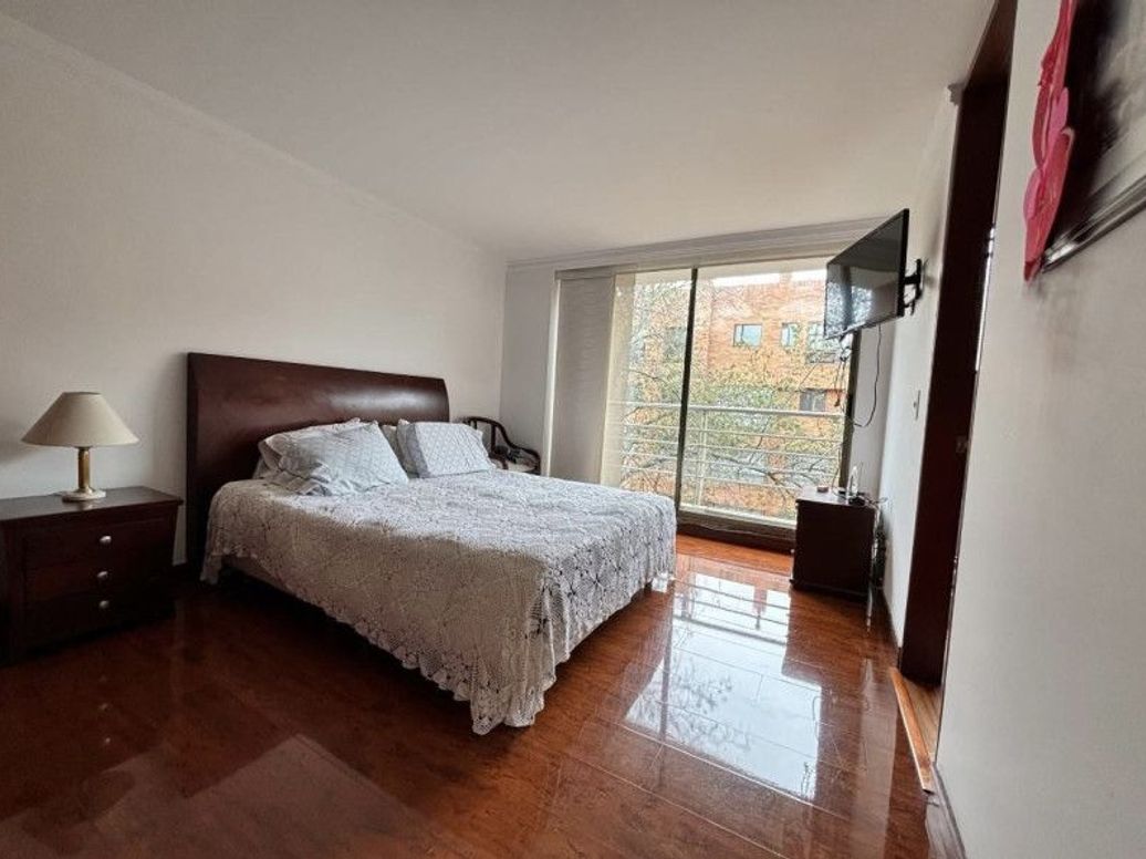 Apartamento de 3 alcobas en venta en La Calleja, Bogotá, 227 m² · foto 12 de 16
