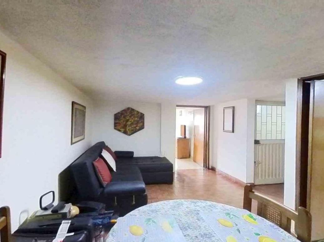 Apartamento de 3 alcobas en venta en Alcázares Norte, Bogotá, 75 m² · foto 3 de 20