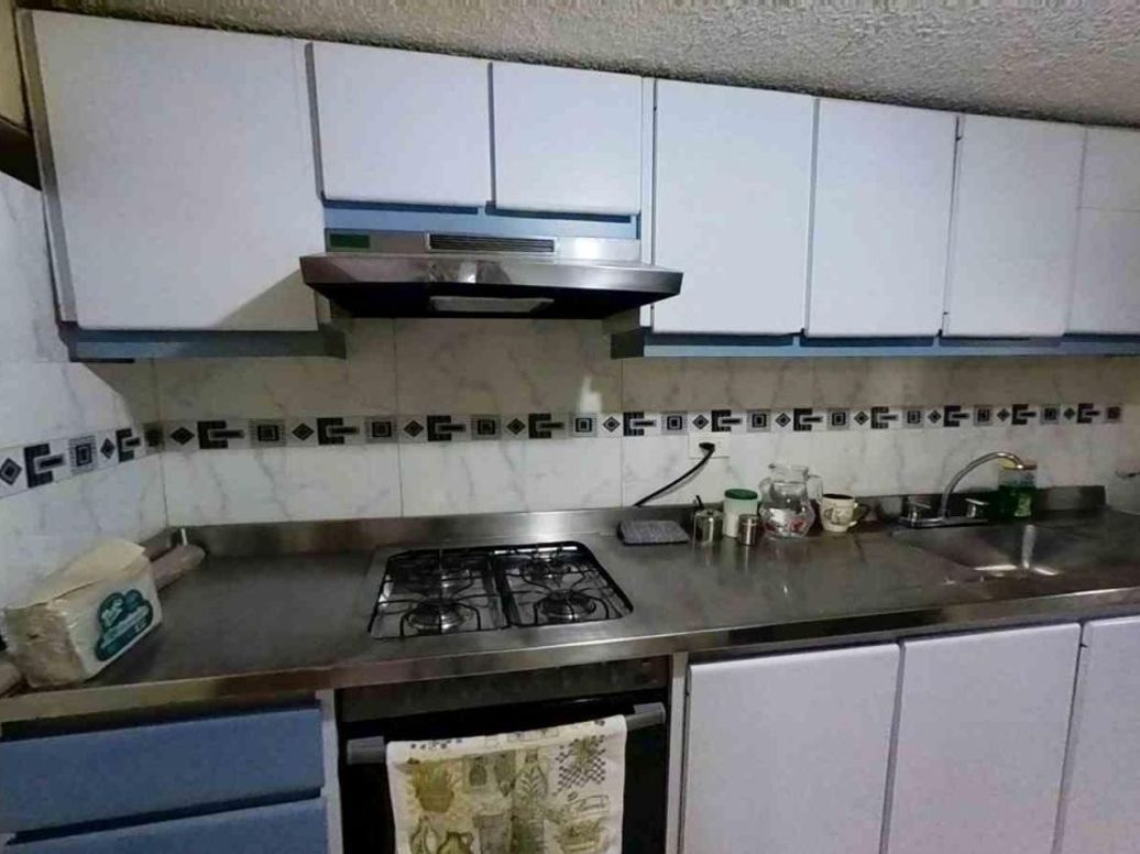Apartamento de 3 alcobas en venta en Alcázares Norte, Bogotá, 75 m² · foto 10 de 20