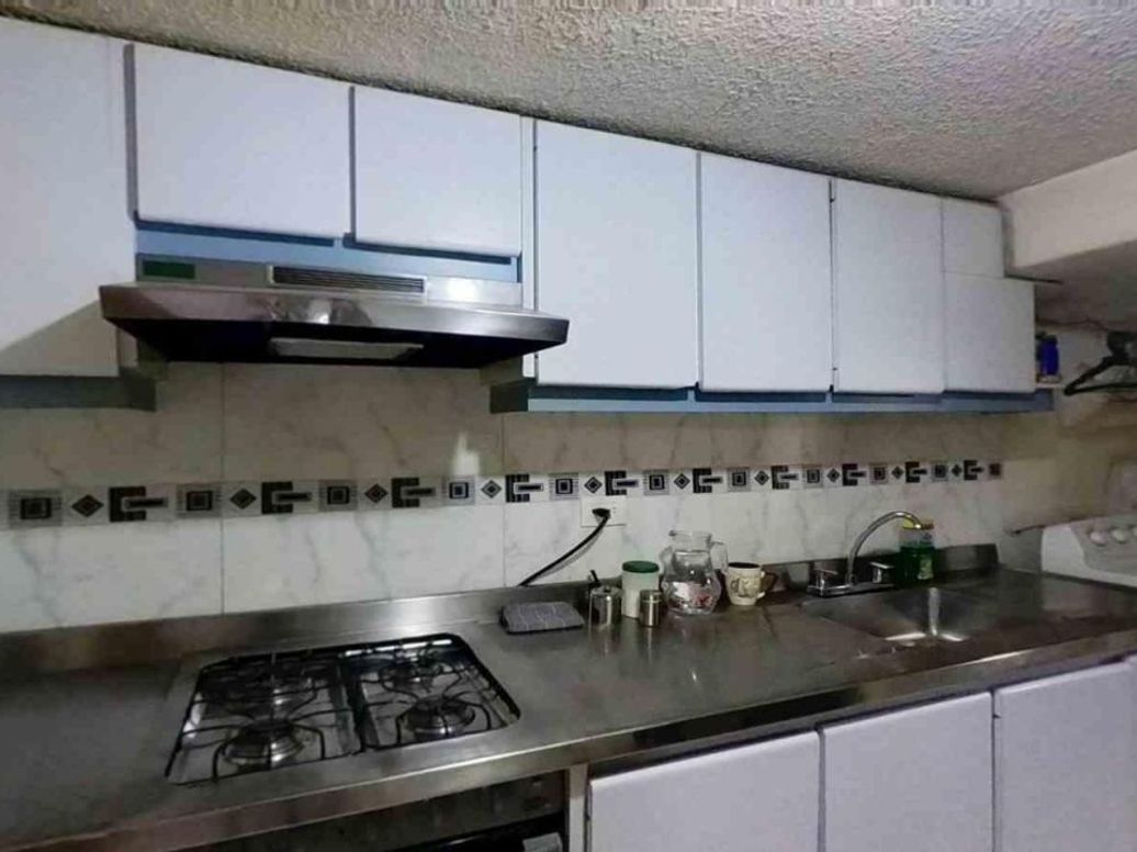 Apartamento de 3 alcobas en venta en Alcázares Norte, Bogotá, 75 m² · foto 9 de 20