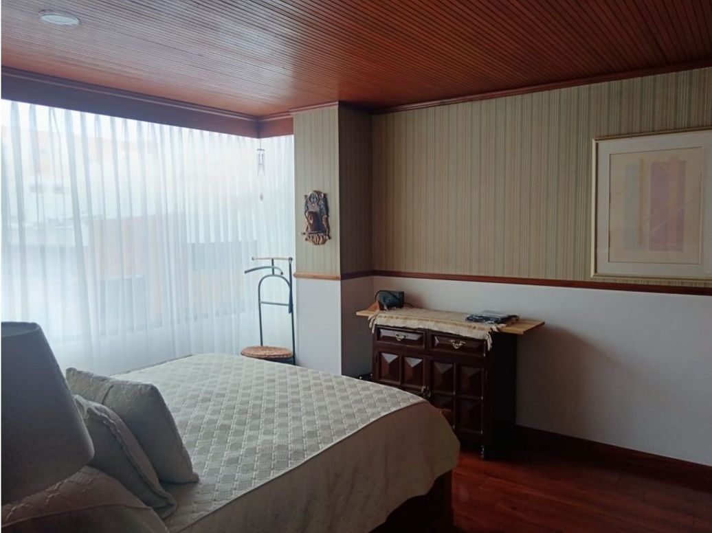 Apartamento de 3 alcobas en venta en La Carolina, Bogotá, 140 m² · foto 6 de 14