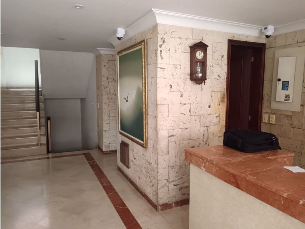 Apartamento de 3 alcobas en venta en La Carolina, Bogotá, 140 m² · foto 14 de 14