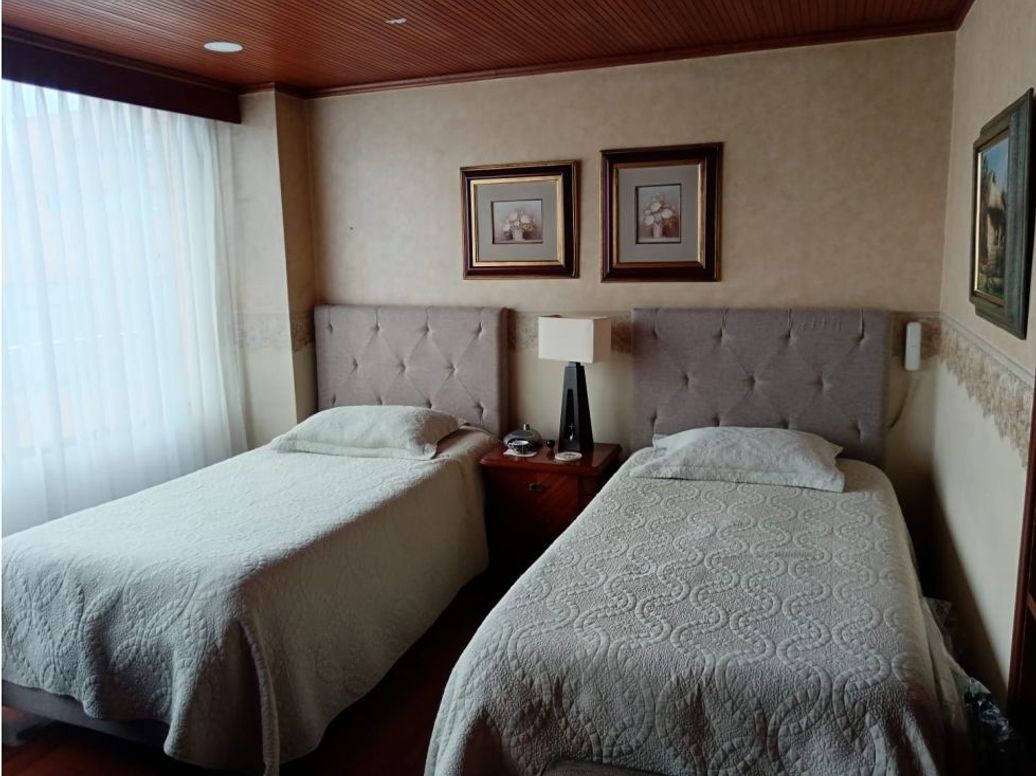 Apartamento de 3 alcobas en venta en La Carolina, Bogotá, 140 m² · foto 12 de 14