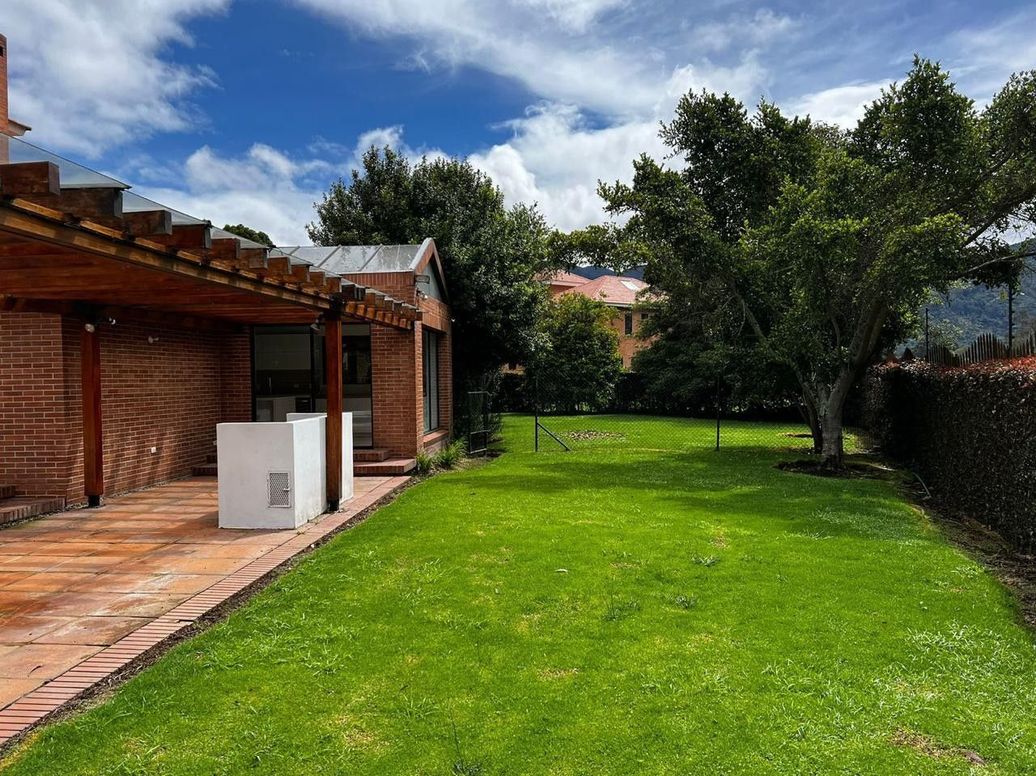 Casa de 4 alcobas en venta en Casa Blanca, Bogotá, 500 m² · foto 4 de 13
