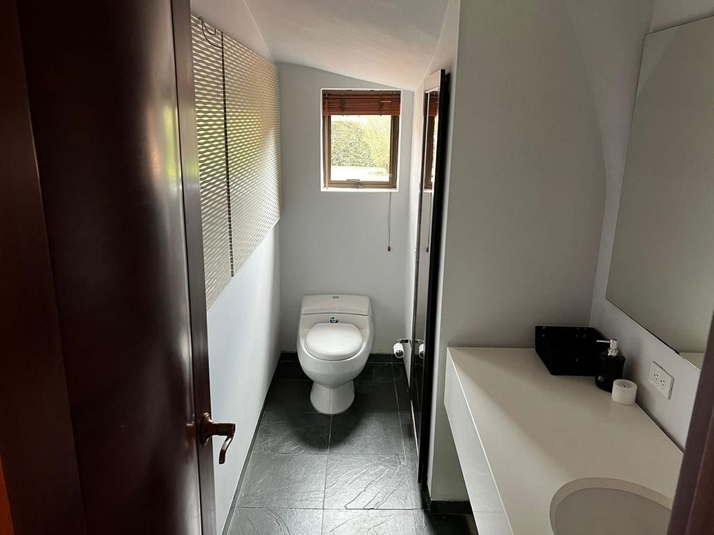 Casa de 4 alcobas en venta en Casa Blanca, Bogotá, 500 m² · foto 8 de 13
