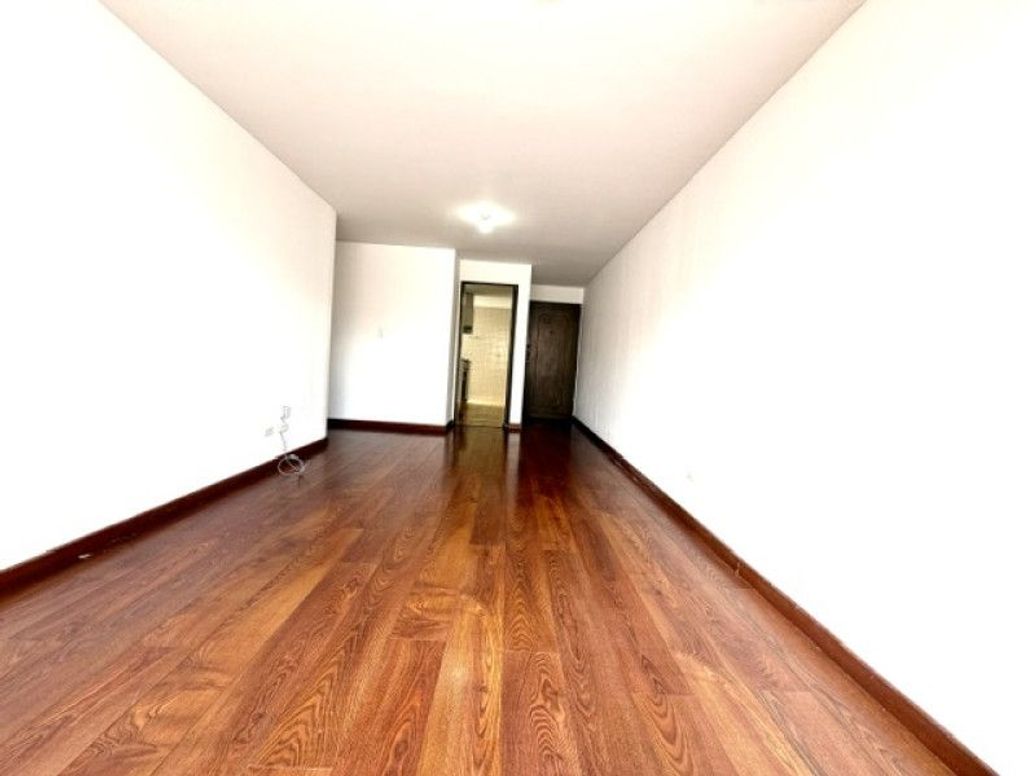 Apartamento de 4 alcobas en venta en Campo Alegre, Bogotá, 85 m² · foto 4 de 20