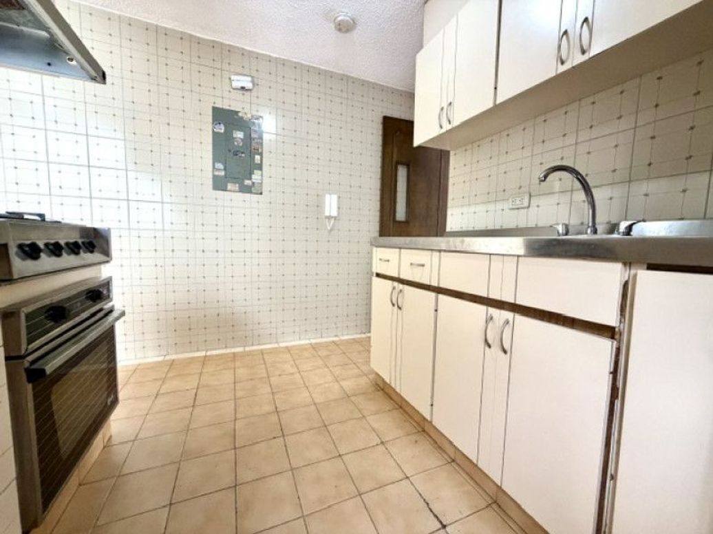 Apartamento de 4 alcobas en venta en Campo Alegre, Bogotá, 85 m² · foto 9 de 20