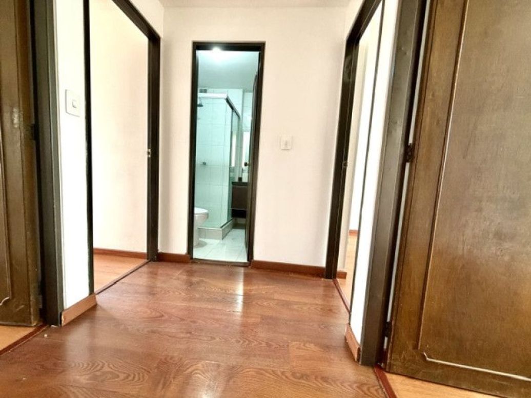 Apartamento de 4 alcobas en venta en Campo Alegre, Bogotá, 85 m² · foto 18 de 20