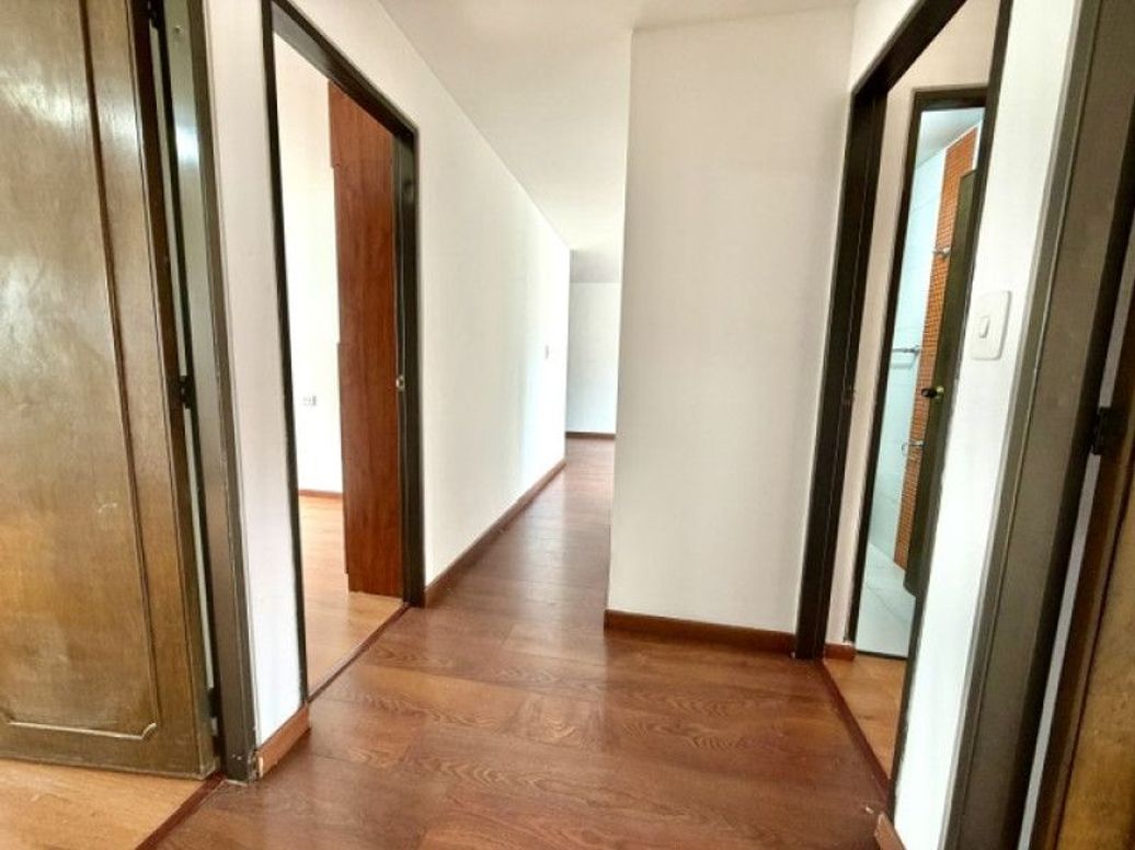 Apartamento de 4 alcobas en venta en Campo Alegre, Bogotá, 85 m² · foto 17 de 20