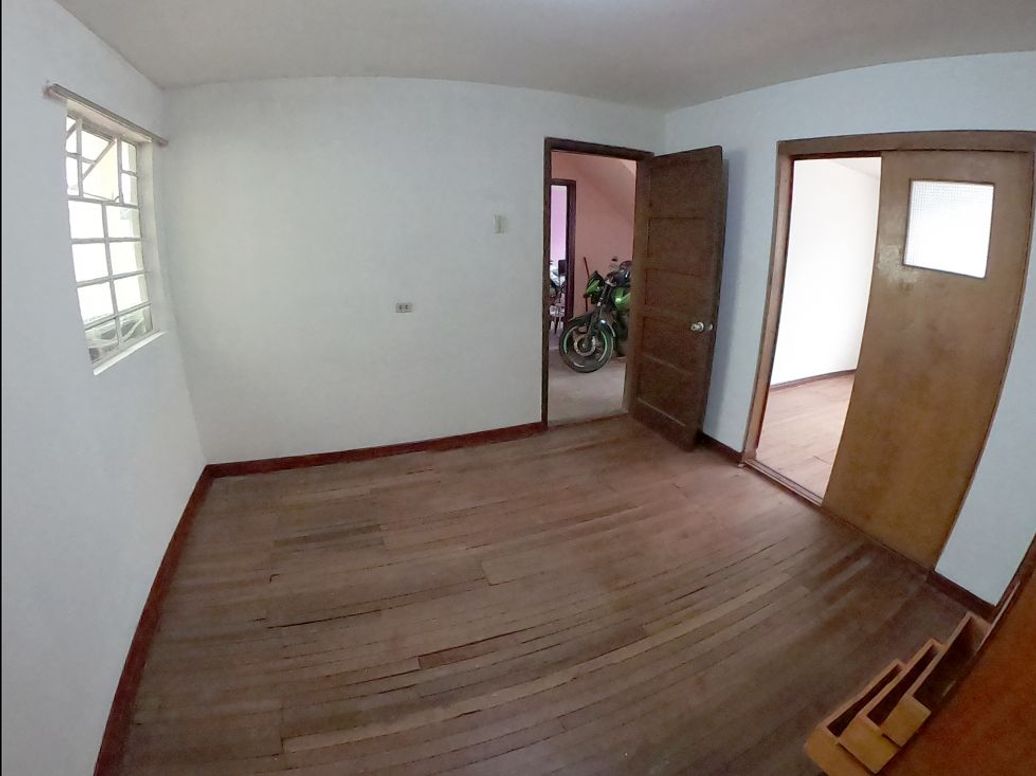Casa de 7 alcobas en venta en San Jose, Bogotá, 226 m² · foto 2 de 20