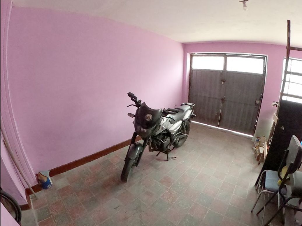 Casa de 7 alcobas en venta en San Jose, Bogotá, 226 m² · foto 3 de 20