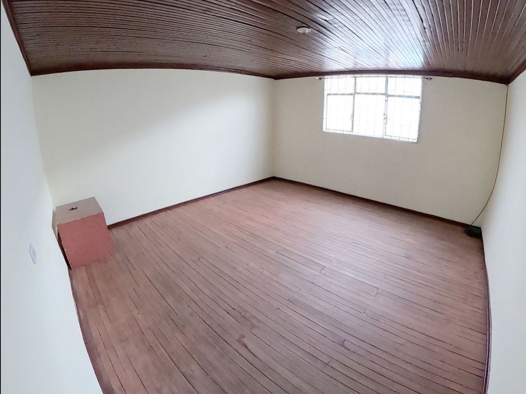 Casa de 7 alcobas en venta en San Jose, Bogotá, 226 m² · foto 12 de 20