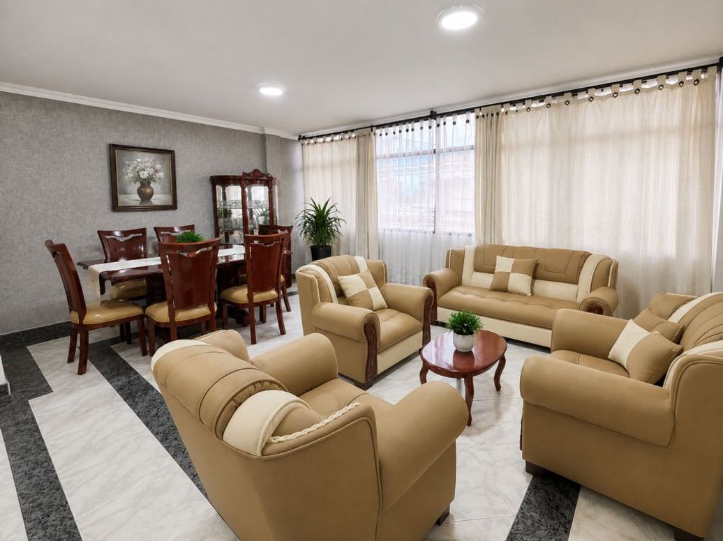 Apartamento de 3 alcobas en venta en Nariño Sur, Bogotá, 79 m² · foto 2 de 12