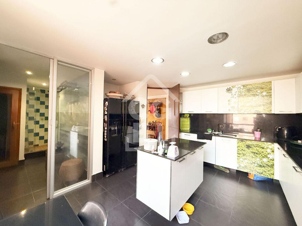 Apartamento de 3 alcobas en venta en El Plan, Bogotá, 194 m² · foto 8 de 20