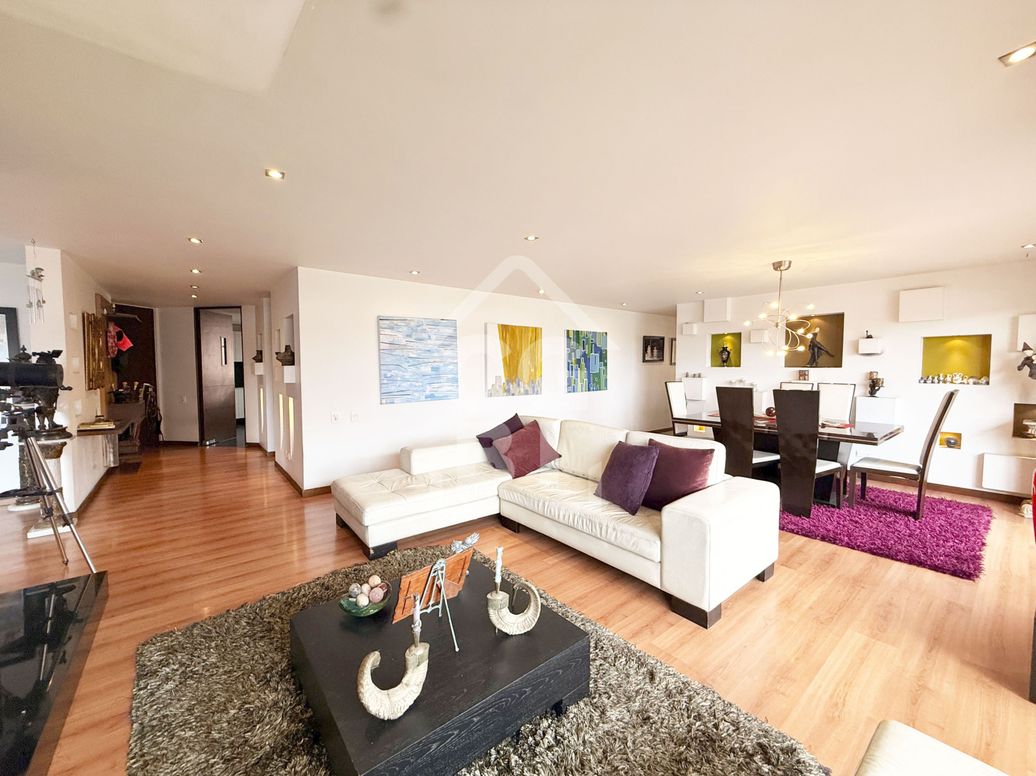 Apartamento de 3 alcobas en venta en El Plan, Bogotá, 194 m² · foto 2 de 20