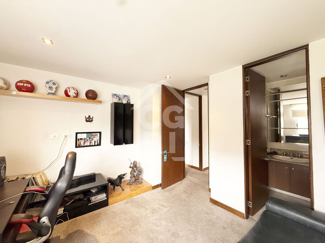 Apartamento de 3 alcobas en venta en El Plan, Bogotá, 194 m² · foto 17 de 20