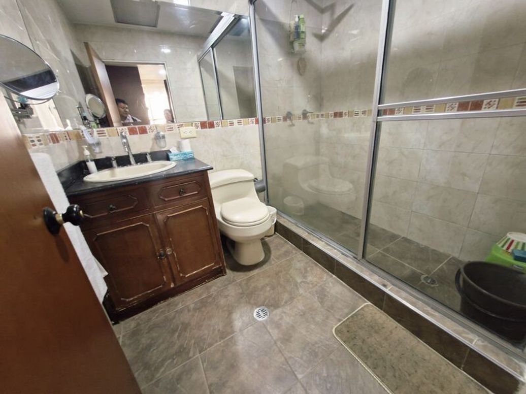 Apartamento de 6 alcobas en venta en Campin Occidental, Bogotá, 164 m² · foto 10 de 20