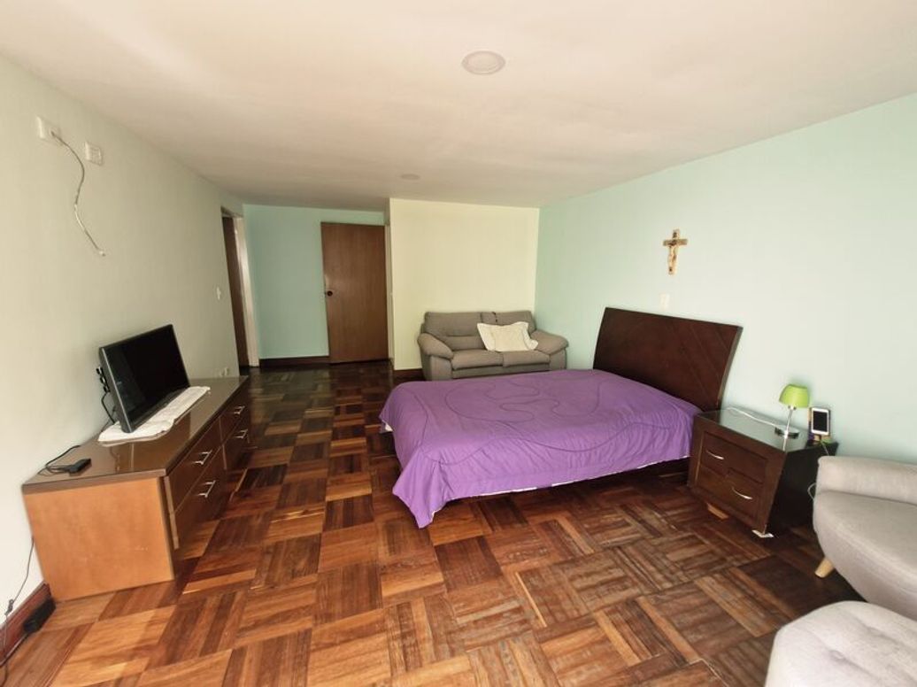 Apartamento de 6 alcobas en venta en Campin Occidental, Bogotá, 164 m² · foto 11 de 20