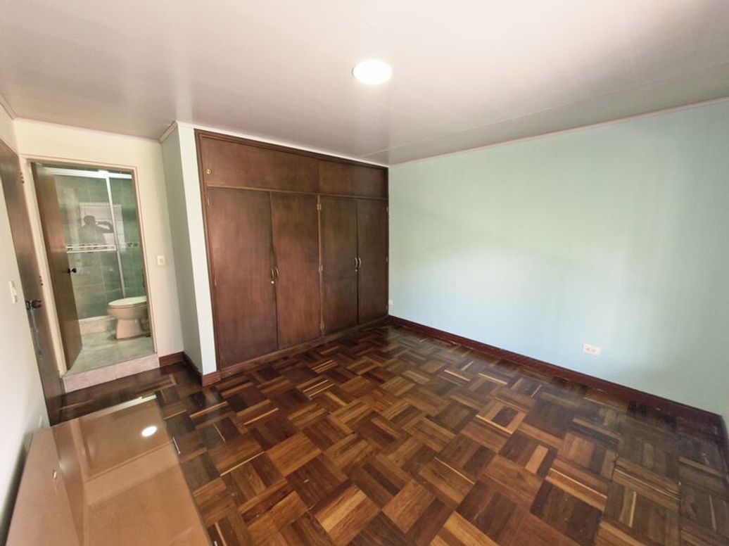 Apartamento de 6 alcobas en venta en Campin Occidental, Bogotá, 164 m² · foto 14 de 20