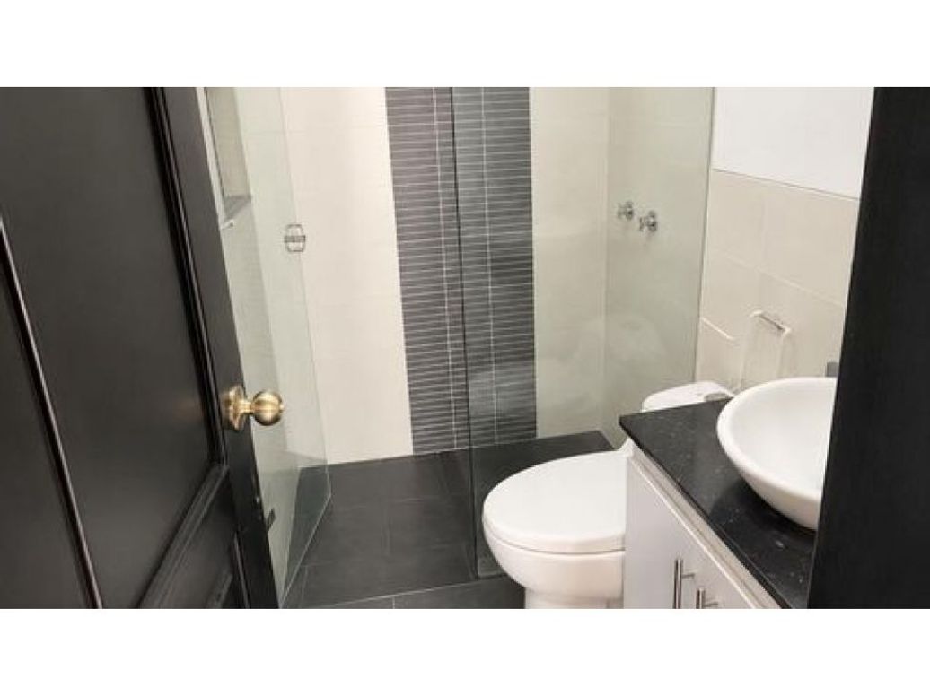 Apartamento de 4 alcobas en venta en El Batán, Bogotá, 186 m² · foto 13 de 19