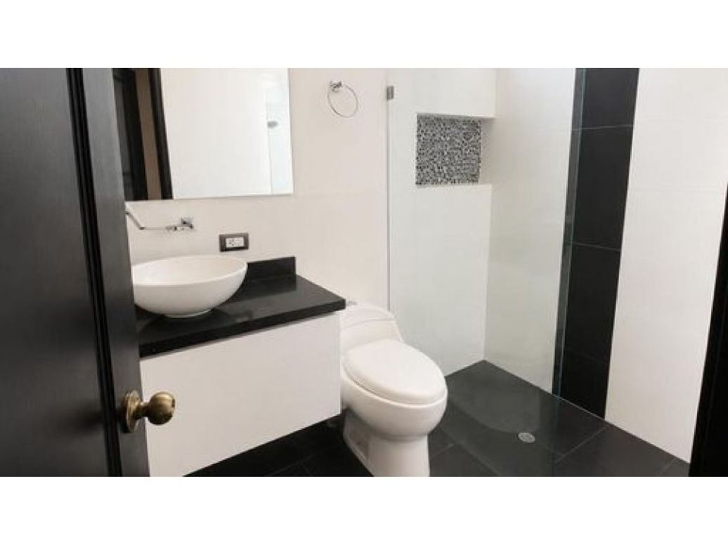 Apartamento de 4 alcobas en venta en El Batán, Bogotá, 186 m² · foto 16 de 19