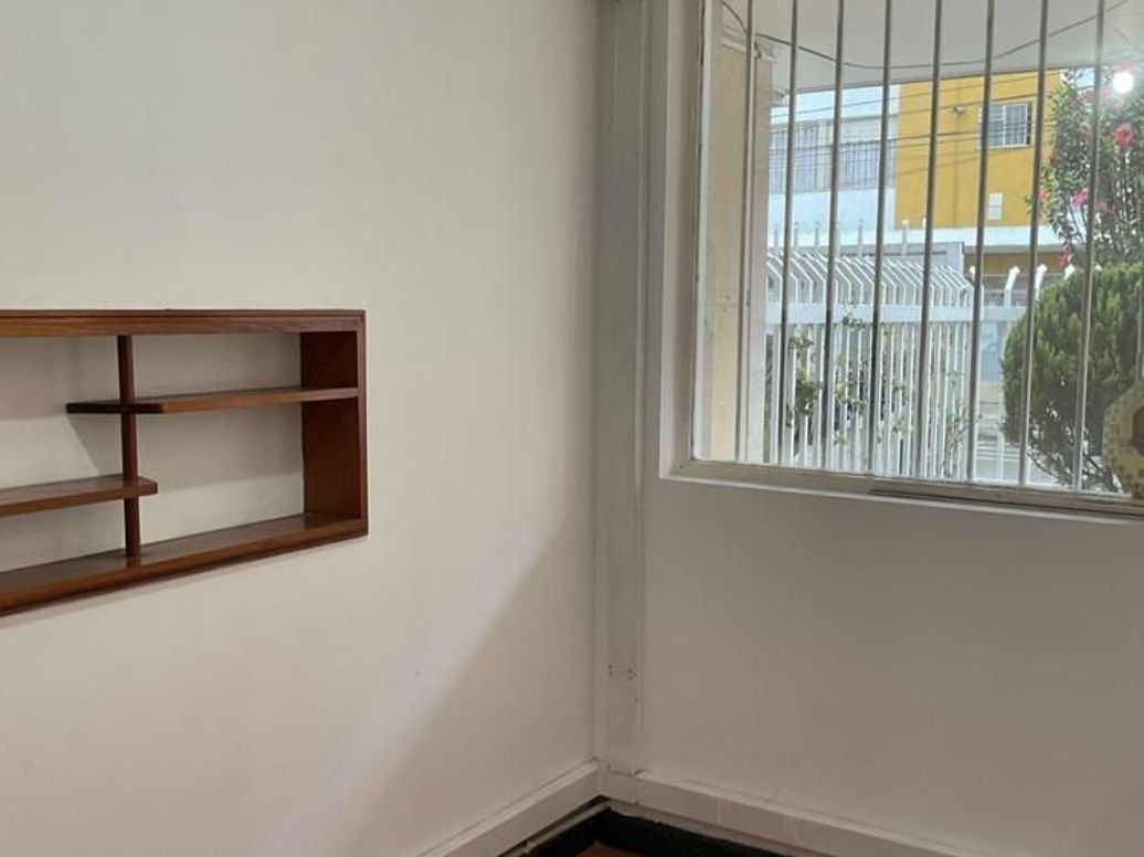 Casa de 7 alcobas en venta en Quinta Paredes, Bogotá, 269 m² · foto 5 de 20