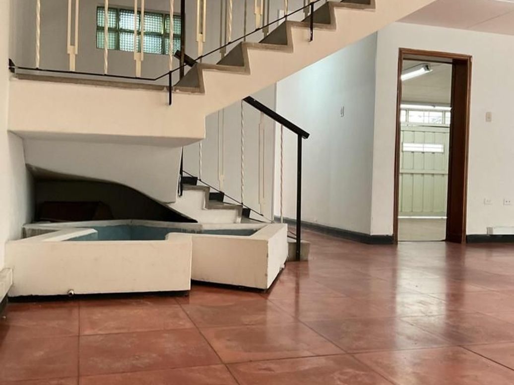 Casa de 7 alcobas en venta en Quinta Paredes, Bogotá, 269 m² · foto 10 de 20