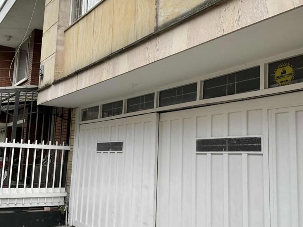 Casa de 7 alcobas en venta en Quinta Paredes, Bogotá, 269 m² · foto 3 de 20