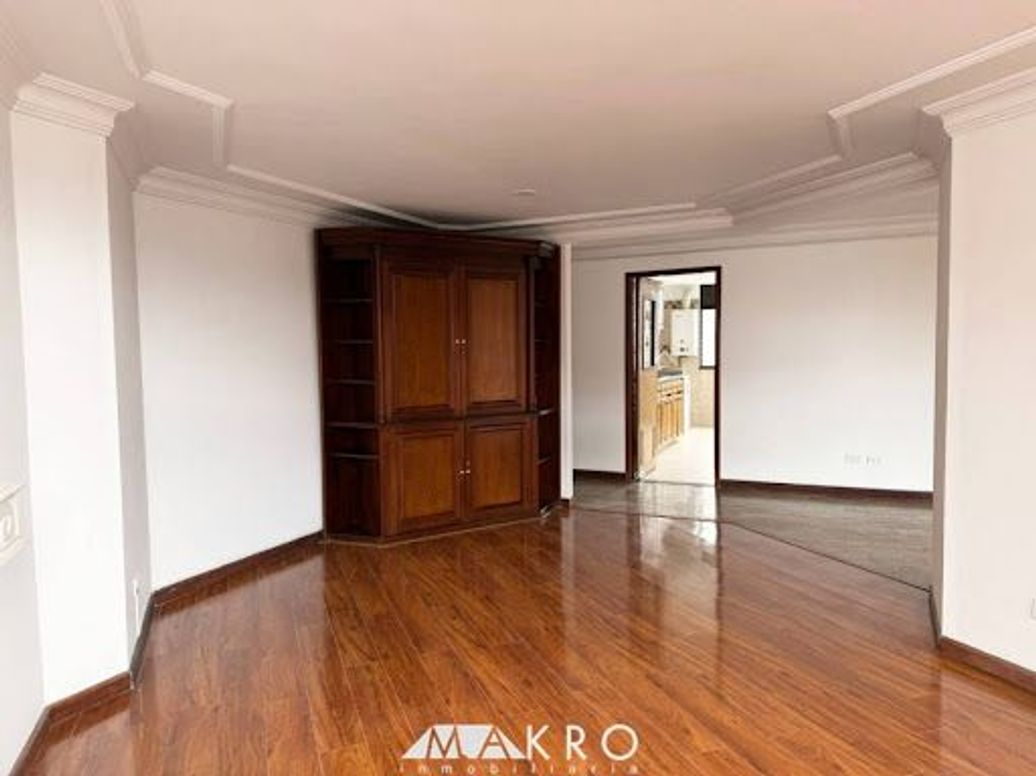 Apartamento de 3 alcobas en venta en Gratamira, Bogotá, 125 m² · foto 3 de 20