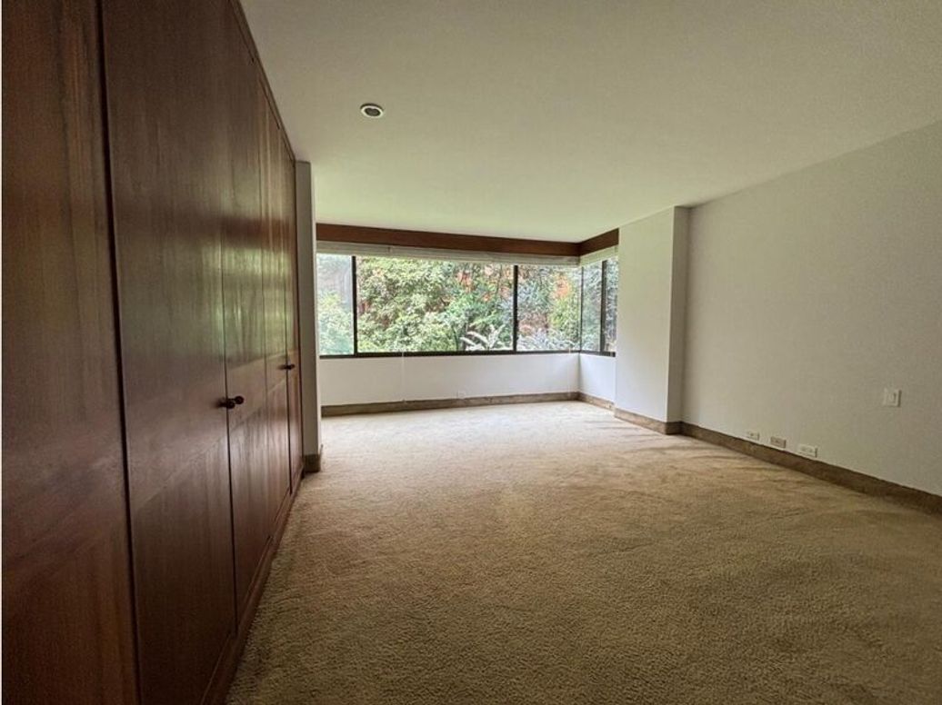 Apartamento de 4 alcobas en venta en La Carolina, Bogotá, 362 m² · foto 17 de 20