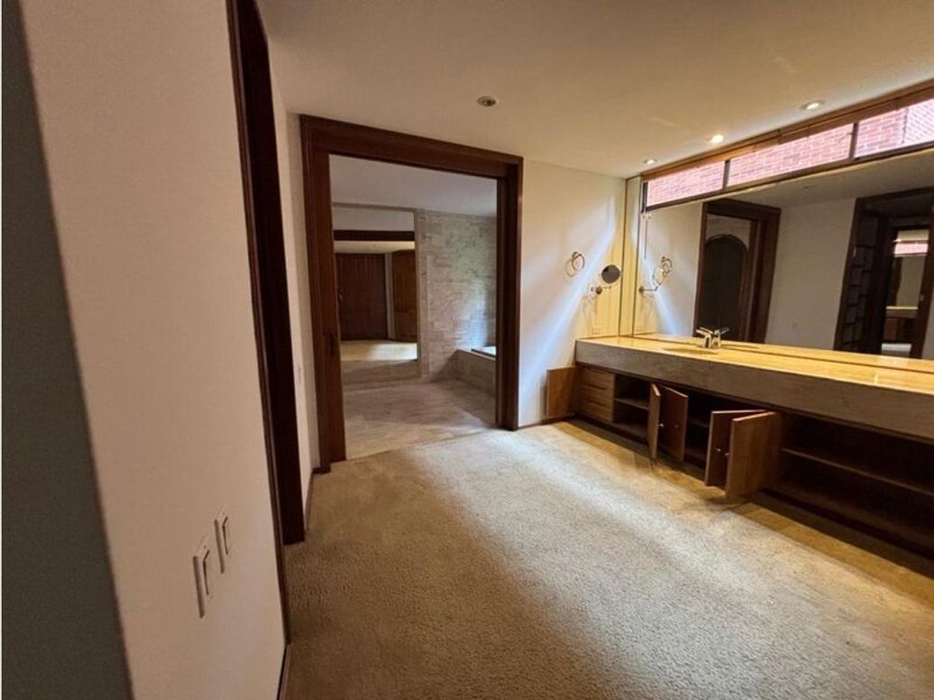 Apartamento de 4 alcobas en venta en La Carolina, Bogotá, 362 m² · foto 16 de 20