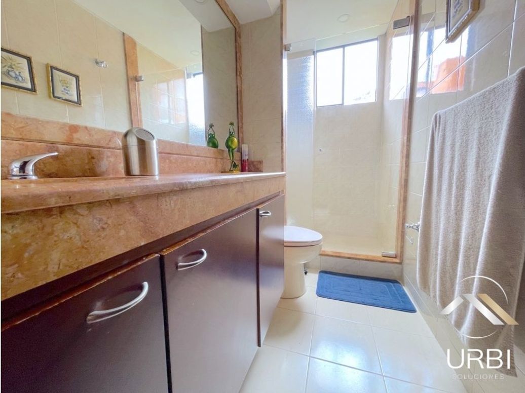 Apartamento de 3 alcobas en venta en Cerros De Niza, Bogotá, 171 m² · foto 12 de 20