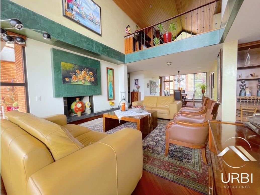 Apartamento de 3 alcobas en venta en Cerros De Niza, Bogotá, 171 m² · foto 3 de 20