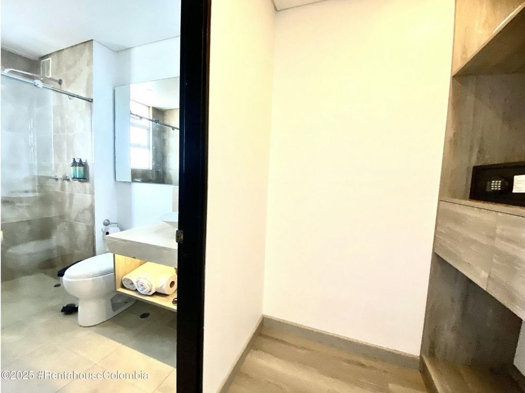 Apartamento de 2 alcobas en venta en Los Rosales, Bogotá, 79 m² · foto 14 de 20