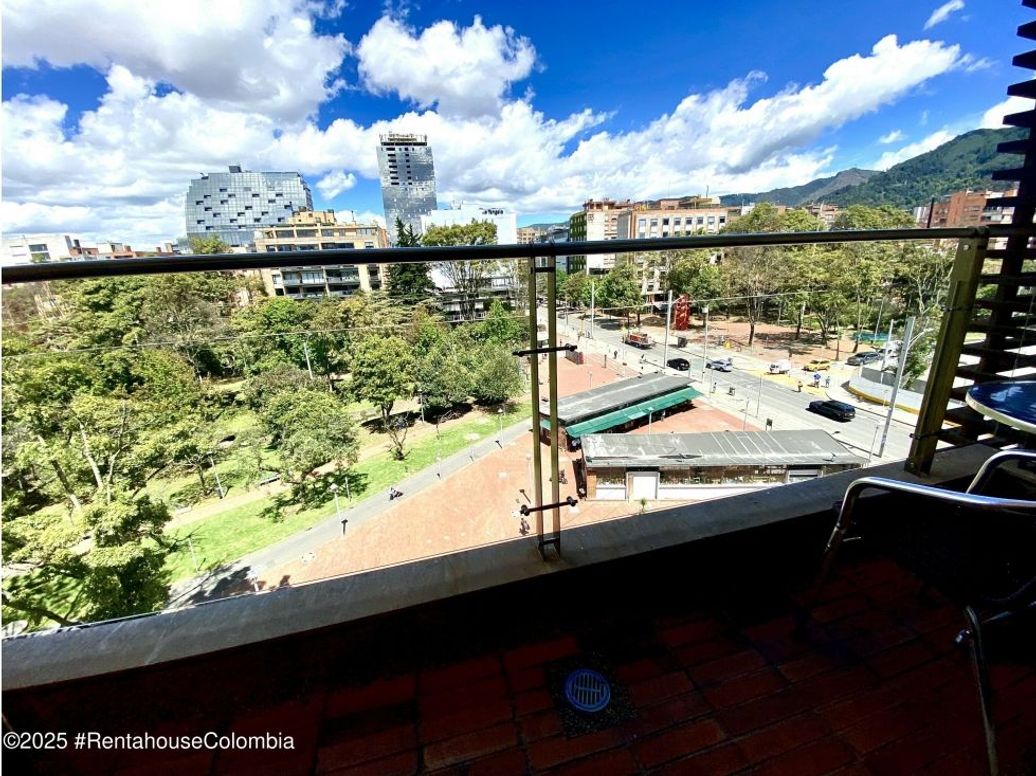Apartamento de 2 alcobas en venta en Los Rosales, Bogotá, 79 m² · foto 15 de 20