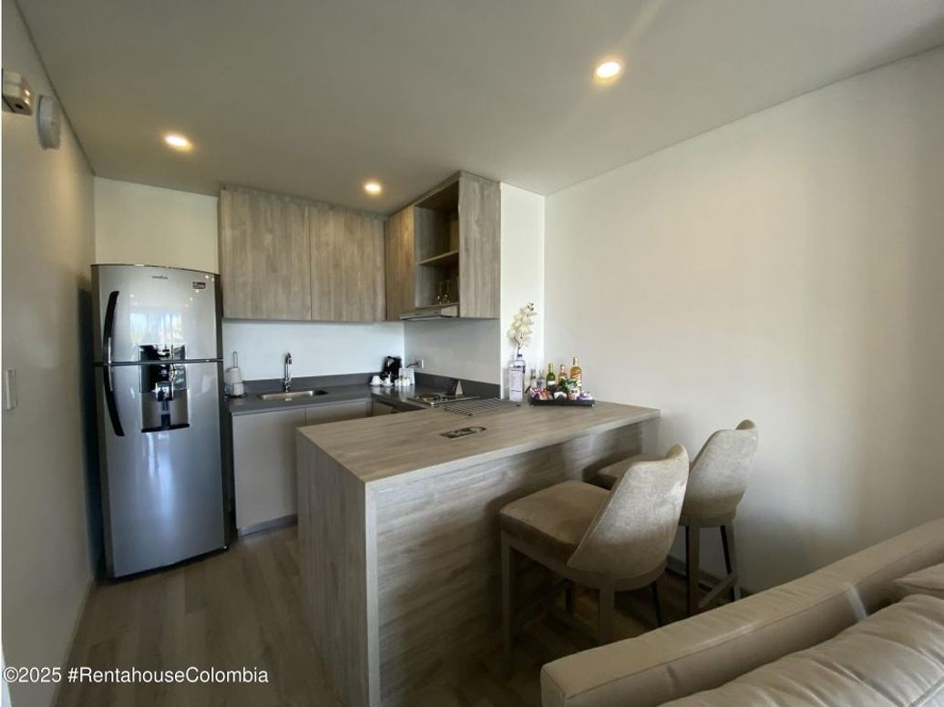 Apartamento de 2 alcobas en venta en Los Rosales, Bogotá, 79 m² · foto 7 de 20