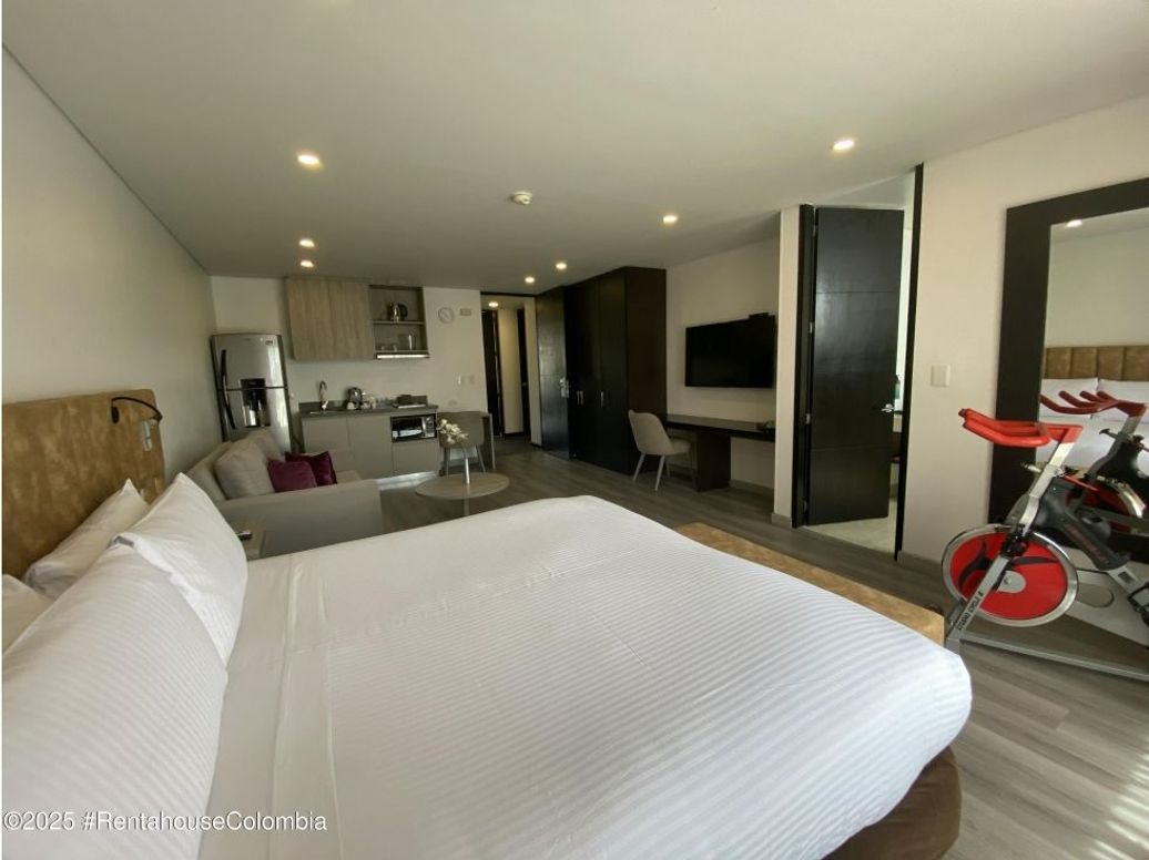 Apartamento de 2 alcobas en venta en Los Rosales, Bogotá, 79 m² · foto 18 de 20