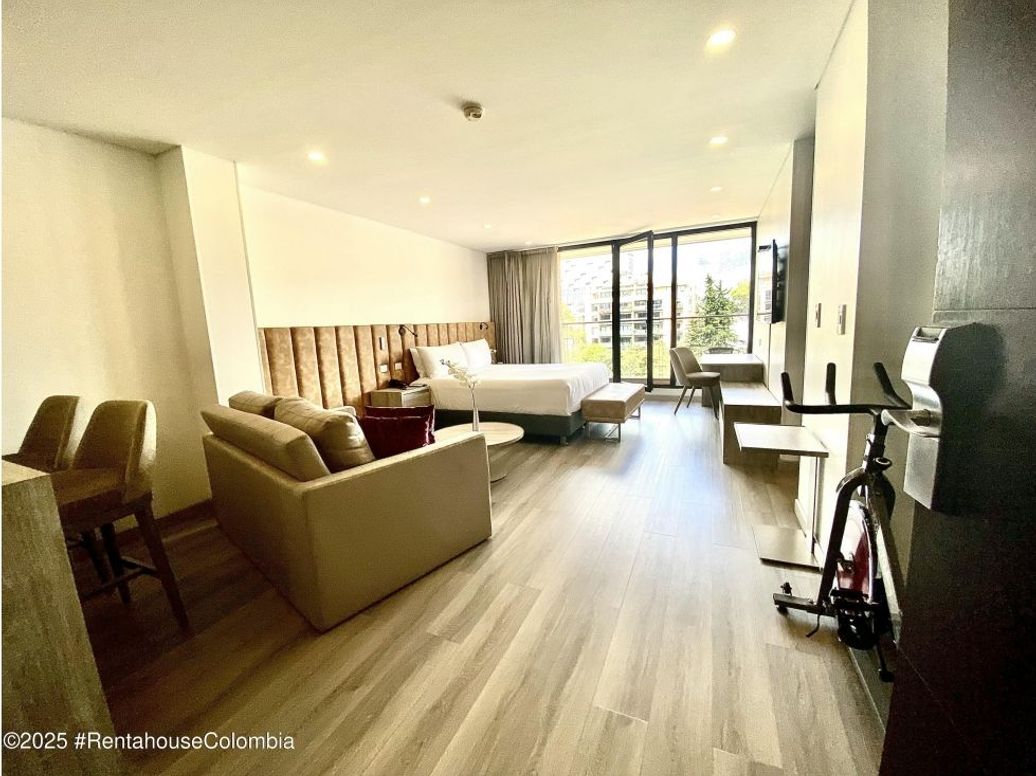 Apartamento de 2 alcobas en venta en Los Rosales, Bogotá, 79 m² · foto 4 de 20