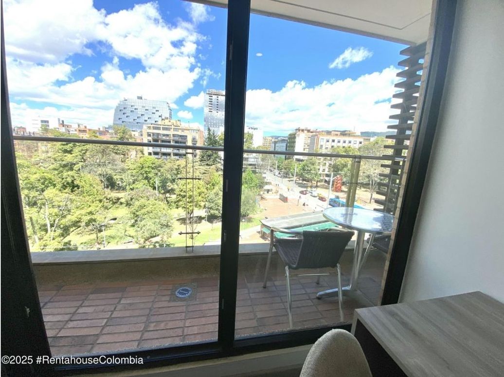 Apartamento de 2 alcobas en venta en Los Rosales, Bogotá, 79 m² · foto 5 de 20