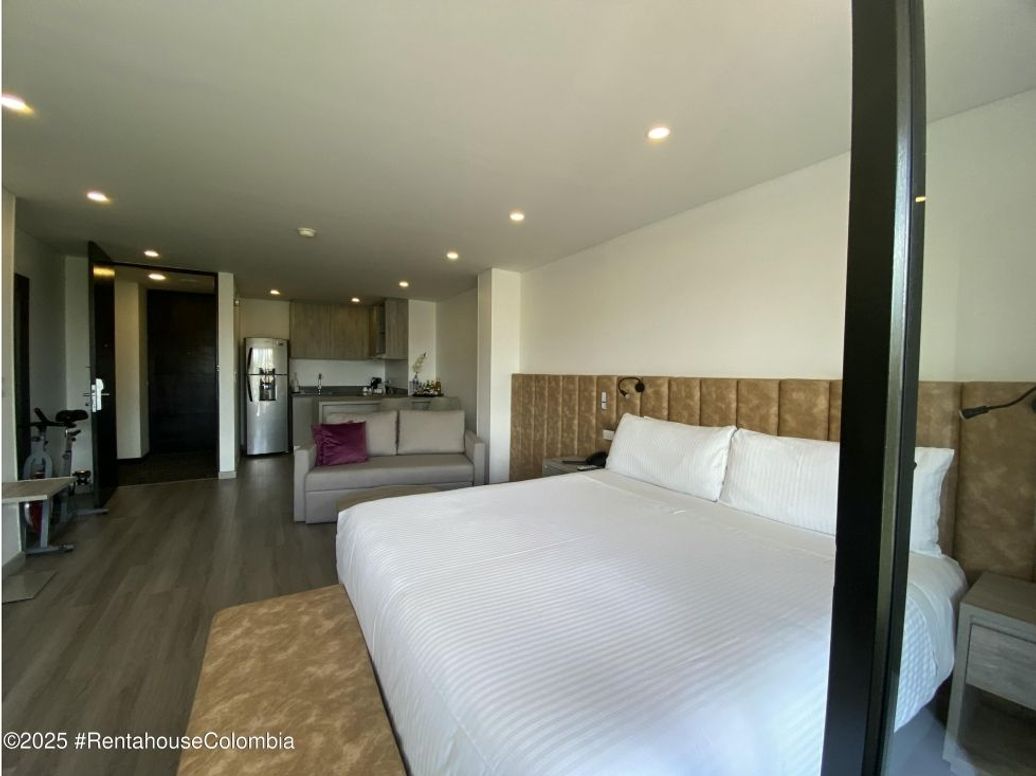 Apartamento de 2 alcobas en venta en Los Rosales, Bogotá, 79 m² · foto 6 de 20