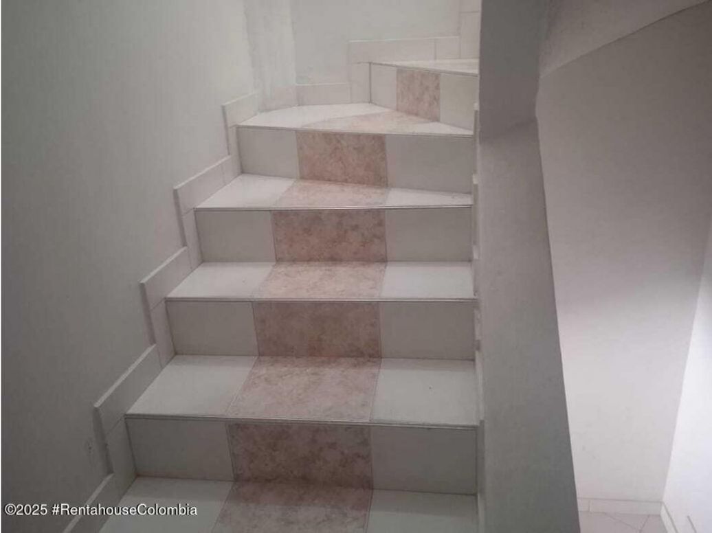 Casa de 4 alcobas en venta en Aures, Bogotá, 144 m² · foto 6 de 13