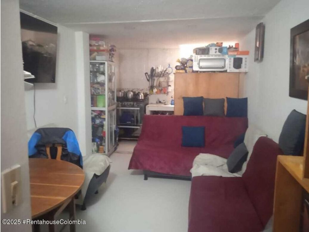 Casa de 4 alcobas en venta en Aures, Bogotá, 144 m² · foto 2 de 13