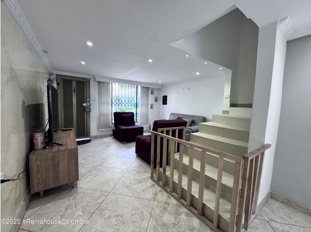 Casa de 4 alcobas en venta en Villas De Granada, Bogotá, 104 m² · foto 5 de 20