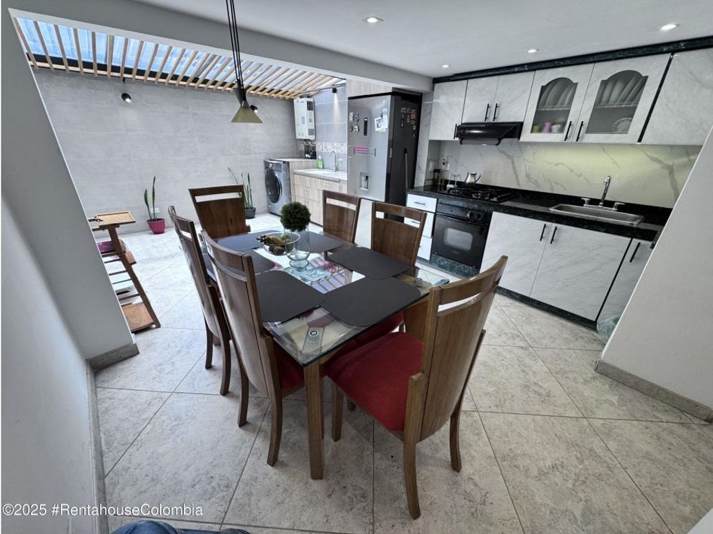 Casa de 4 alcobas en venta en Villas De Granada, Bogotá, 104 m² · foto 8 de 20