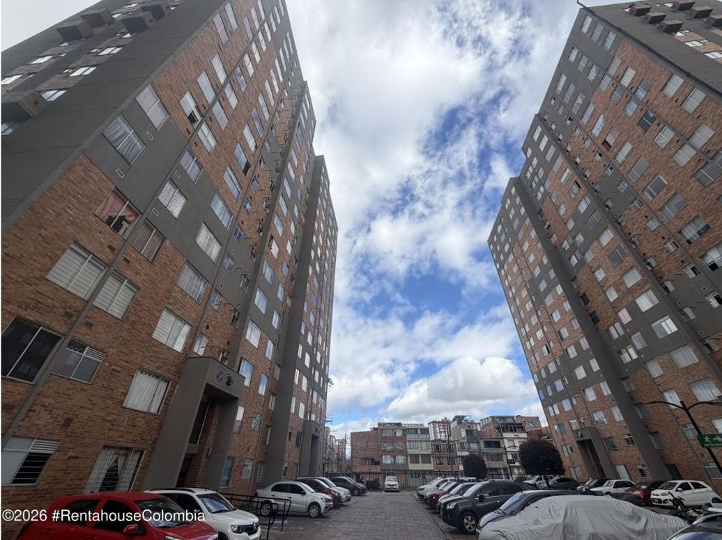 Apartamento de 2 alcobas en venta en La Faena, Bogotá, 40 m² · foto 2 de 20