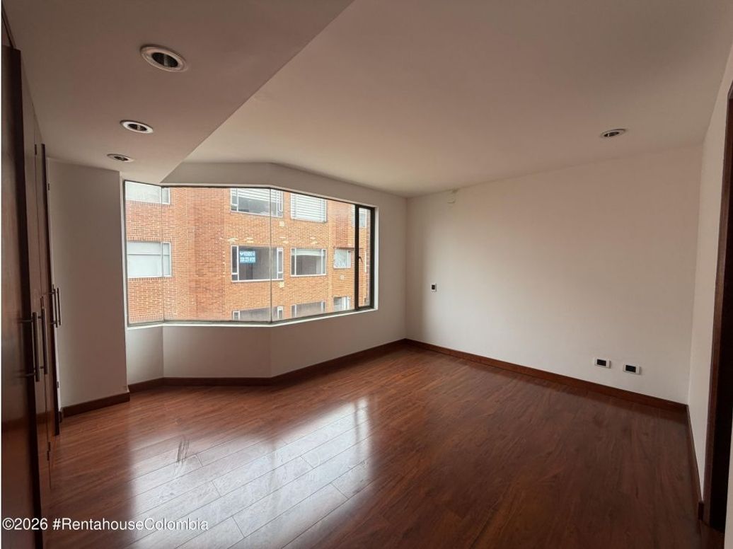 Apartamento de 5 alcobas en venta en Santa Barbara Alta, Bogotá, 380 m² · foto 17 de 20
