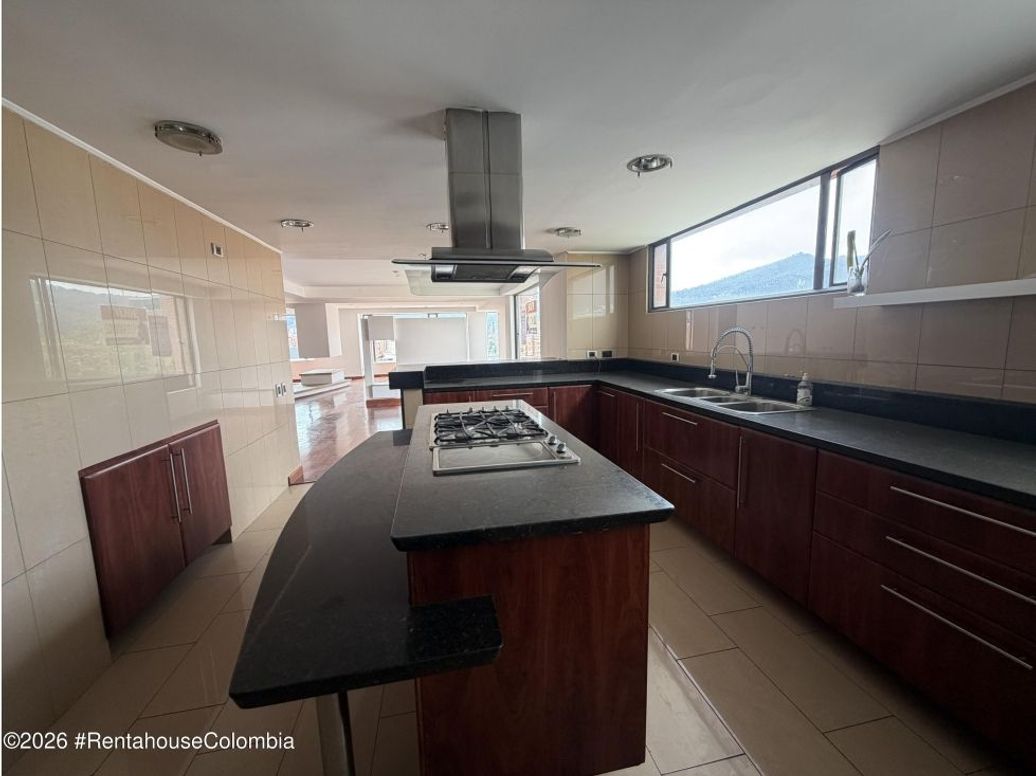 Apartamento de 5 alcobas en venta en Santa Barbara Alta, Bogotá, 380 m² · foto 7 de 20