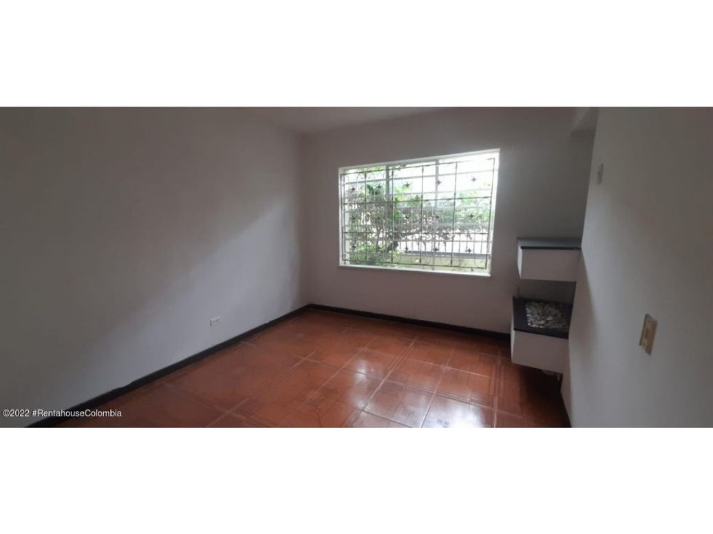 Casa de 5 alcobas en venta en Santa Teresita, Bogotá, 167 m² · foto 6 de 20
