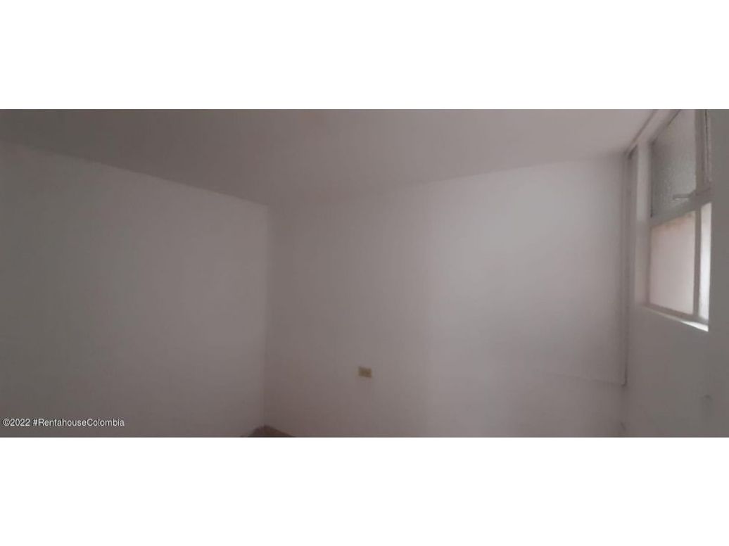 Casa de 5 alcobas en venta en Santa Teresita, Bogotá, 167 m² · foto 12 de 20